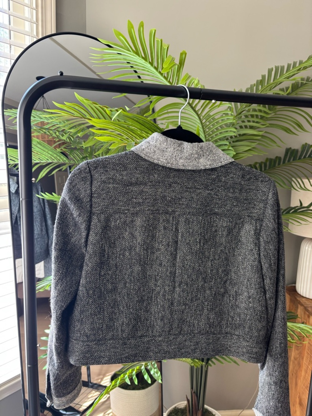 Frame Black and Gray Herringbone Cropped Wool Jacket - Picture 6 of 7